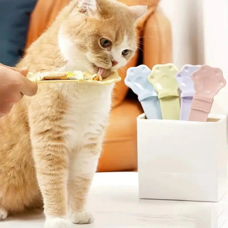 Cat feeder cat strip squeeze spoon pet liquid snack spoon liquid feeding food squeezer without residue cat feeder pet supplies